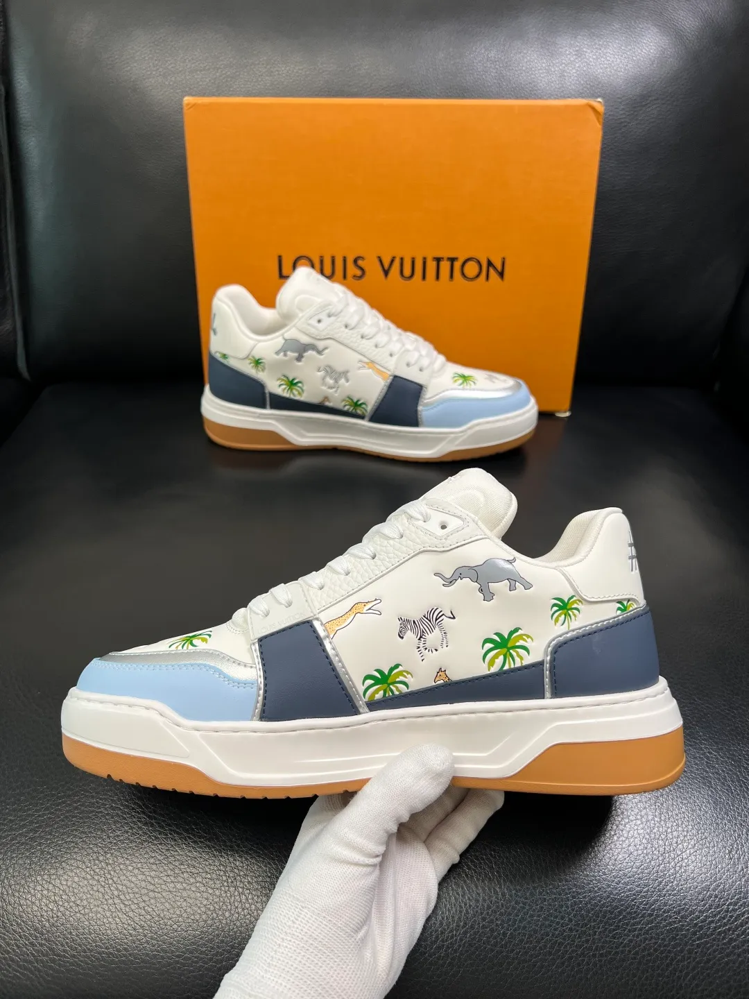 Men's shoes 💰 940 Lv high quality top crafts Louis Vuitton, sports sneakers counter synchronization, uppers imported from Italy, high-quality splicing colorful complex crafts, imported mesh pads soft and comfortable, soles: original soles specially provided by the original factory, T men's shoes 💰U exclusive movable molded soles super comfortable, original factory single goods, code number 39-44 (customized 38 45)